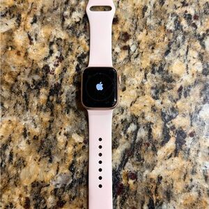 Apple Watch SE GPS 40MM Rose Gold w/ Tory Burch Band